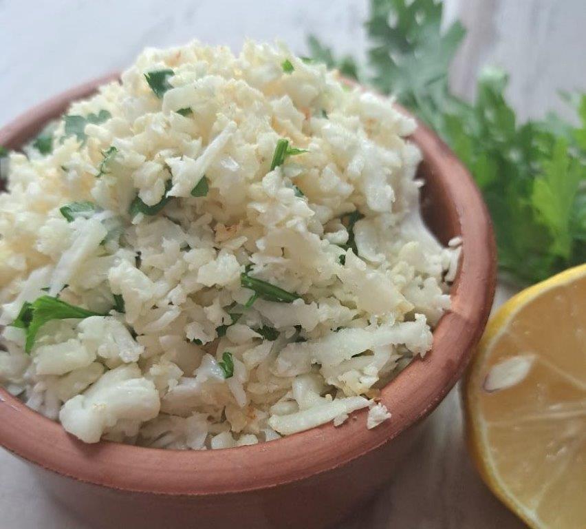 Cauliflower rice with herbs