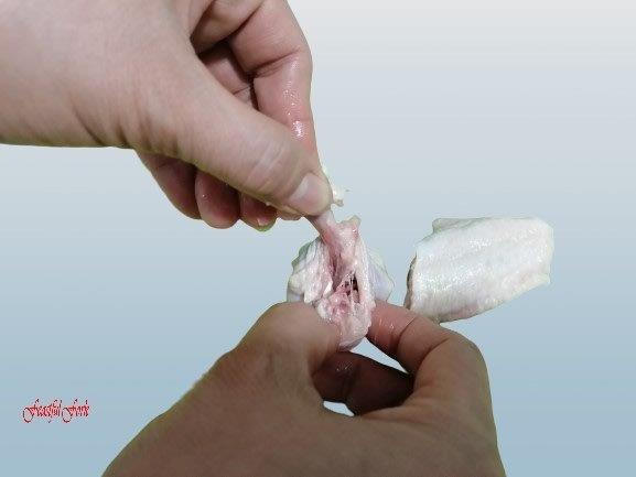 Inverting chicken wing to prep for lollipop - Feastfulfork