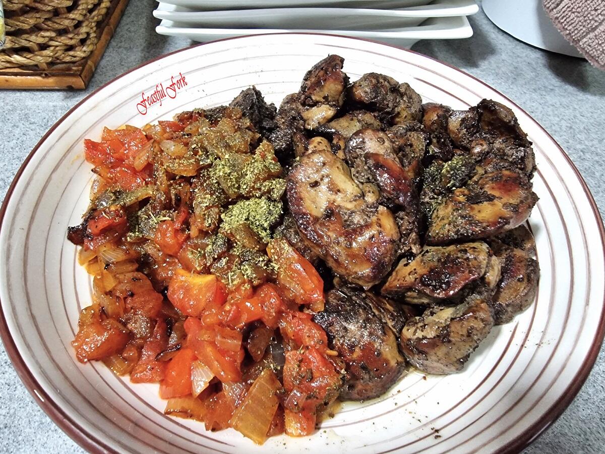 chicken livers with onions and tomatoes