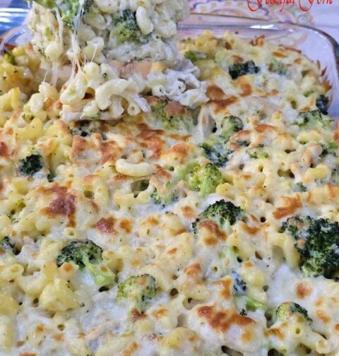 Baked pasta and broccoli dish