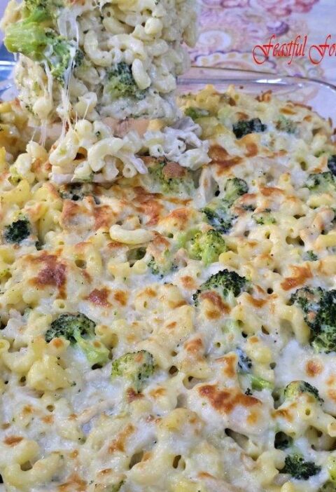Baked pasta and broccoli dish