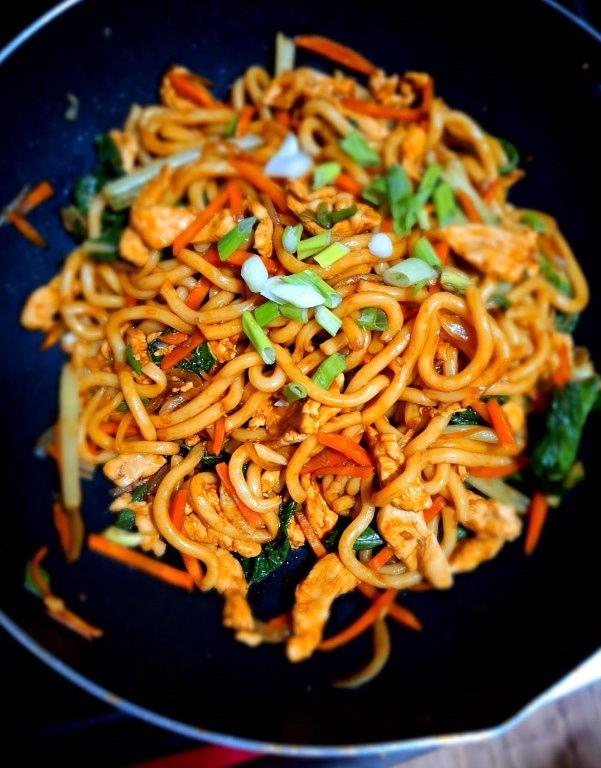 Yaki udon noodles with chicken and vegetables