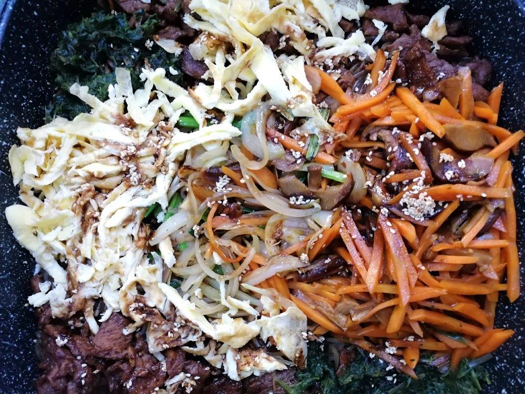 Beef and noodles on a pan