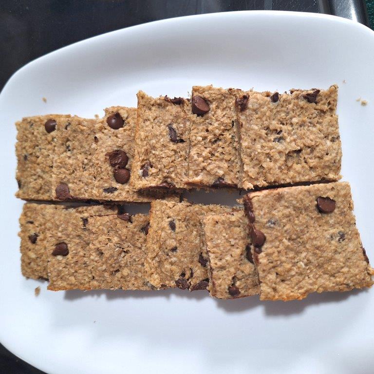 Oatmeal chocolate chip bars